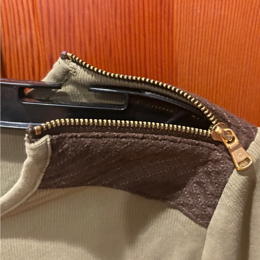 Lauren Ralph Lauren Ribbed Long Sleeve Crewneck Top W/Shoulder Zipper Detailing - Picture 4 of 9
